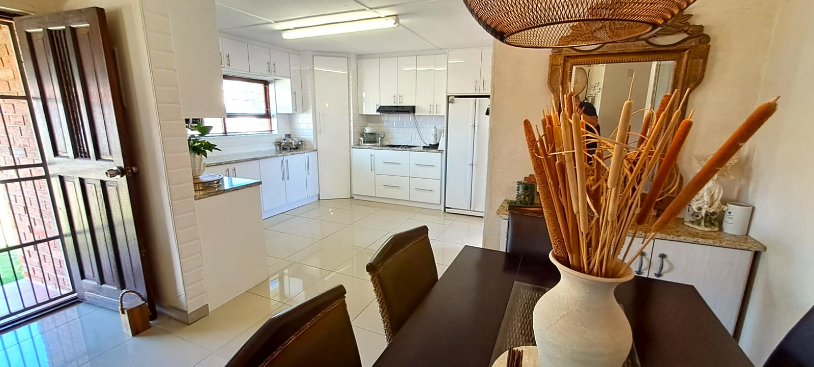 To Let 3 Bedroom Property for Rent in Wavecrest Eastern Cape
